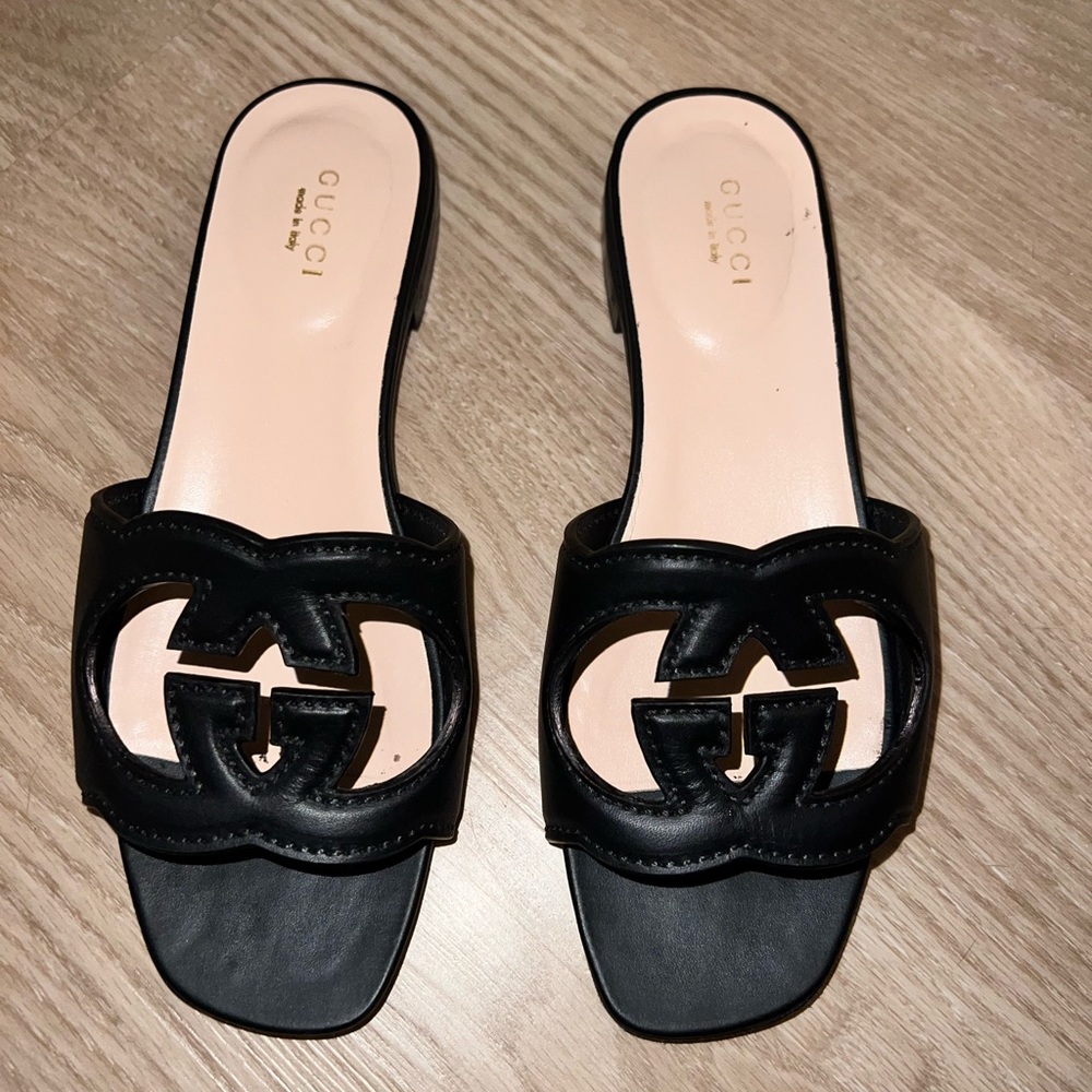 Gucci sandals slides